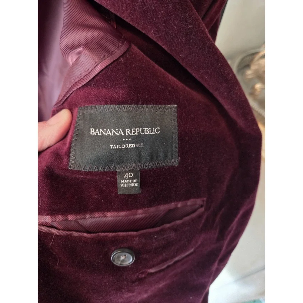 Banana Republic Tailored Fit 40 Burgundy Velvet Blazer